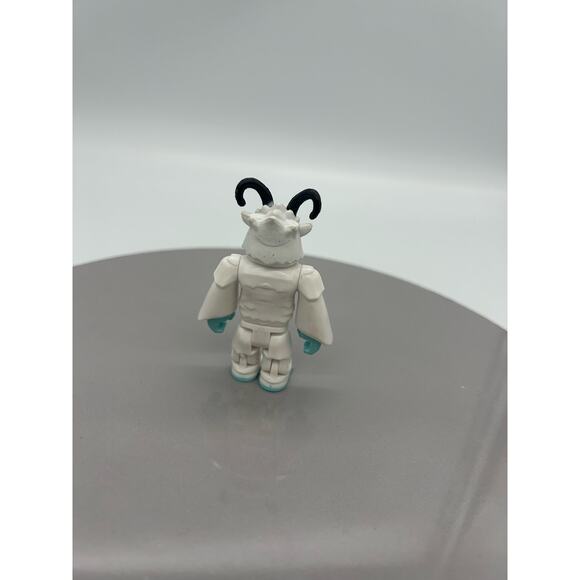 Yeti Roblox Series 4 Blind Bag Action Figure Toy - Figure Only - Picture 3 of 5